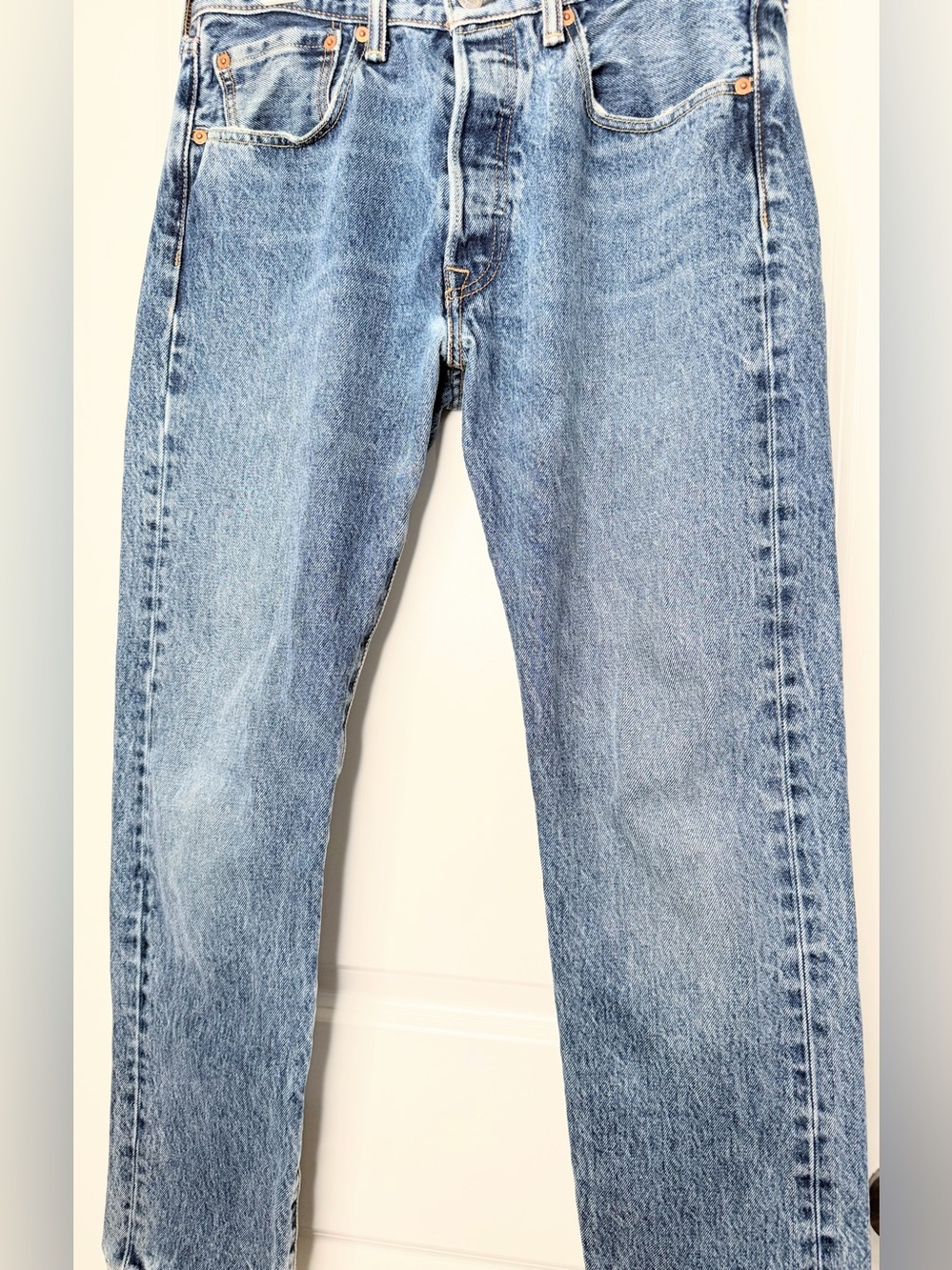 Levi’s 501 Jeans W31 L30 Blue 100% Cotton Button Fly Straight Leg Distressed - Picture 3 of 9